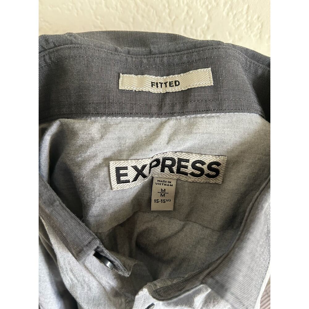 Bundle of 3 Express Fitted Button Up Shirts 1 NWT Size Medium 15 - 15 1/2 - Picture 7 of 10